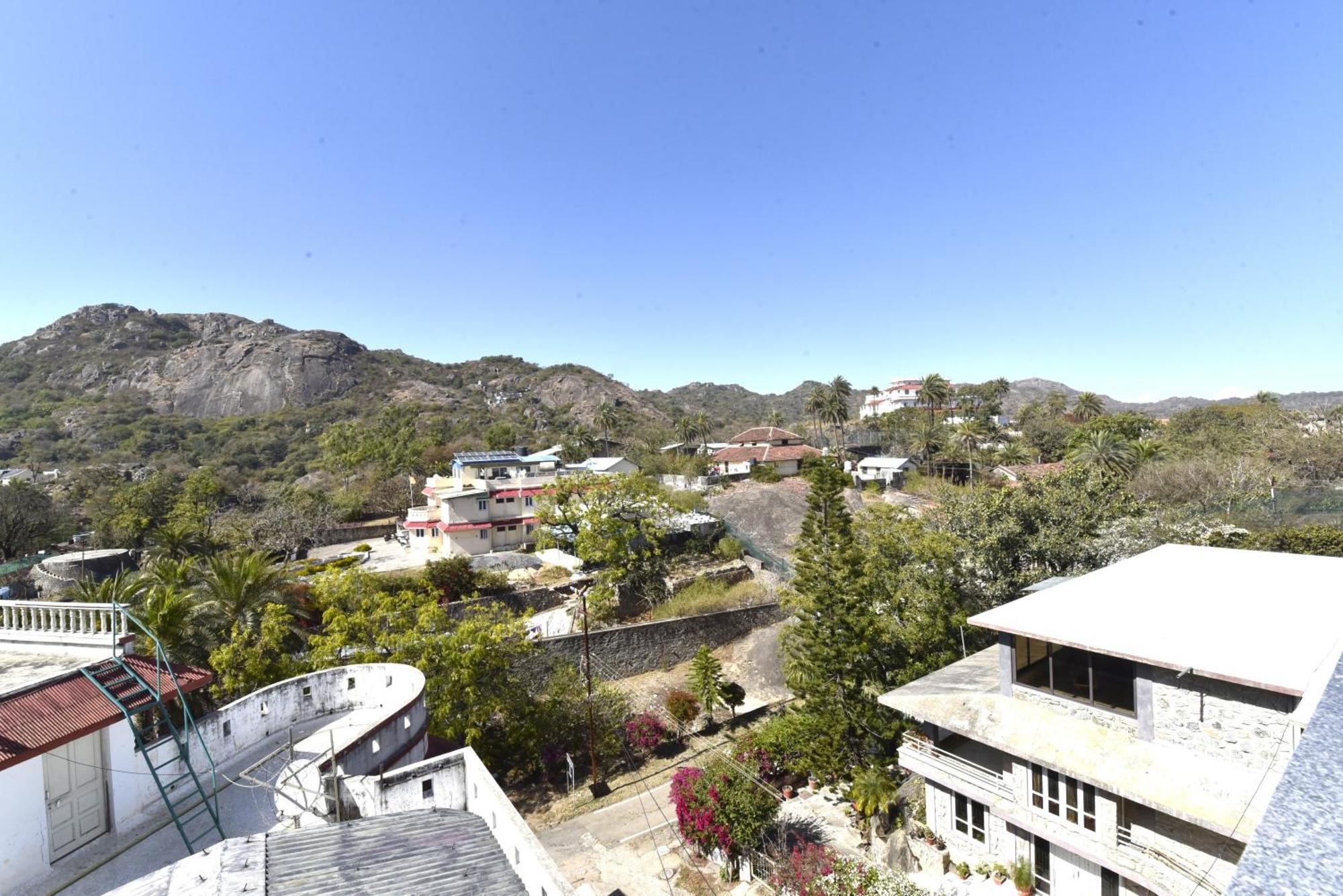 Bunglow 14, Rooms With Balcony Monte Abu Exterior foto